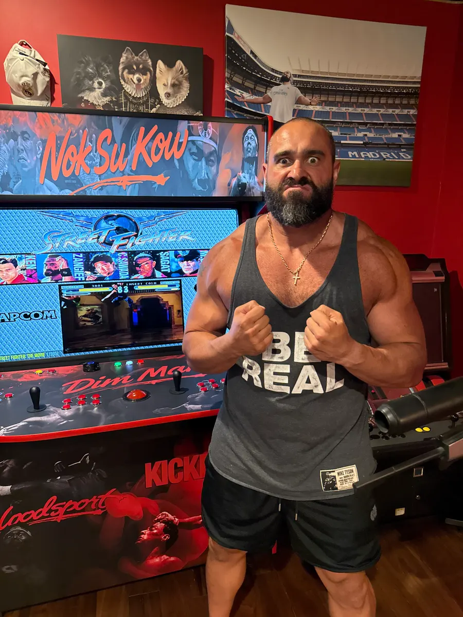 Rusev with Nok Su Kow